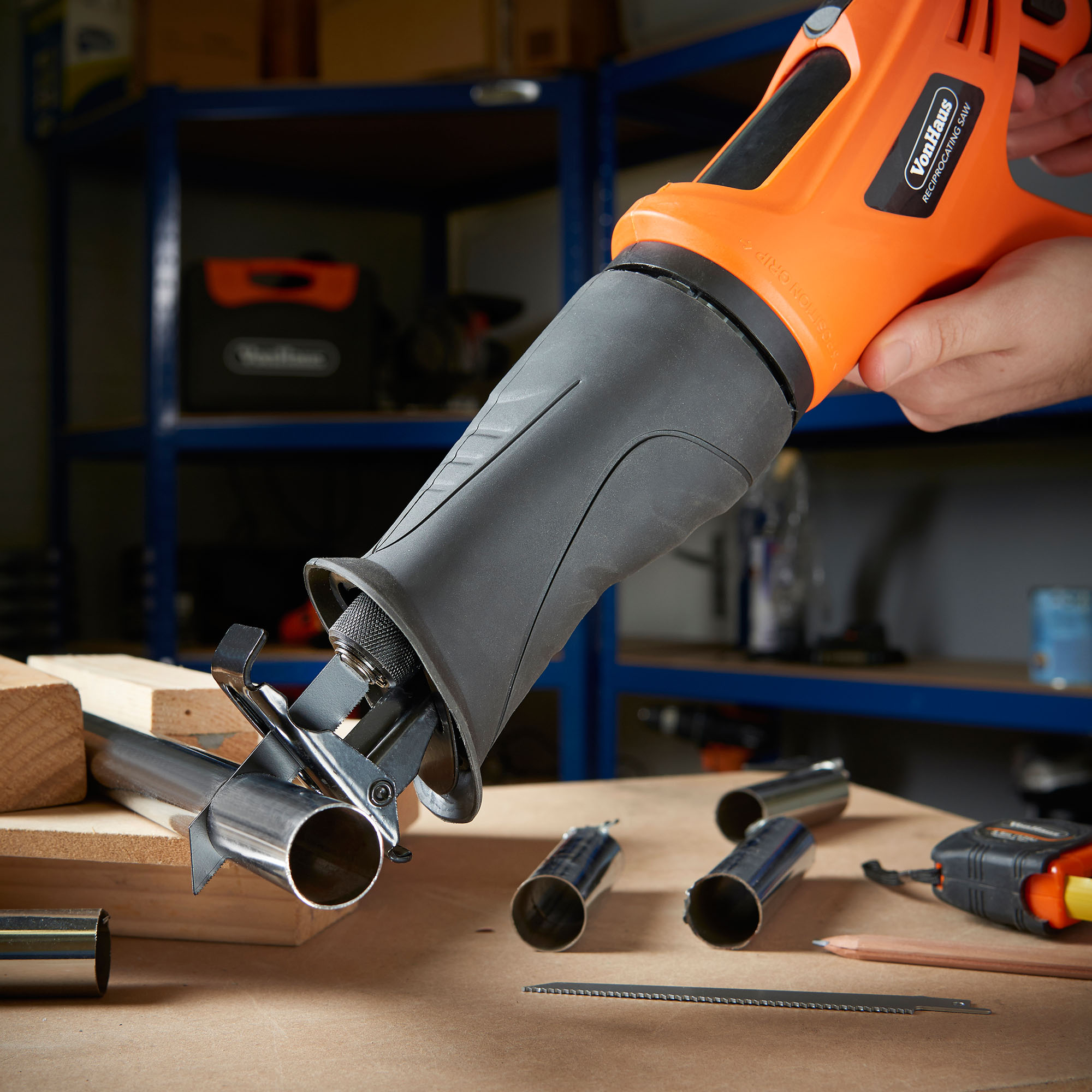 VonHaus 710W 230V Reciprocating Saw 2 Blades Wood Metal Cutting Recip