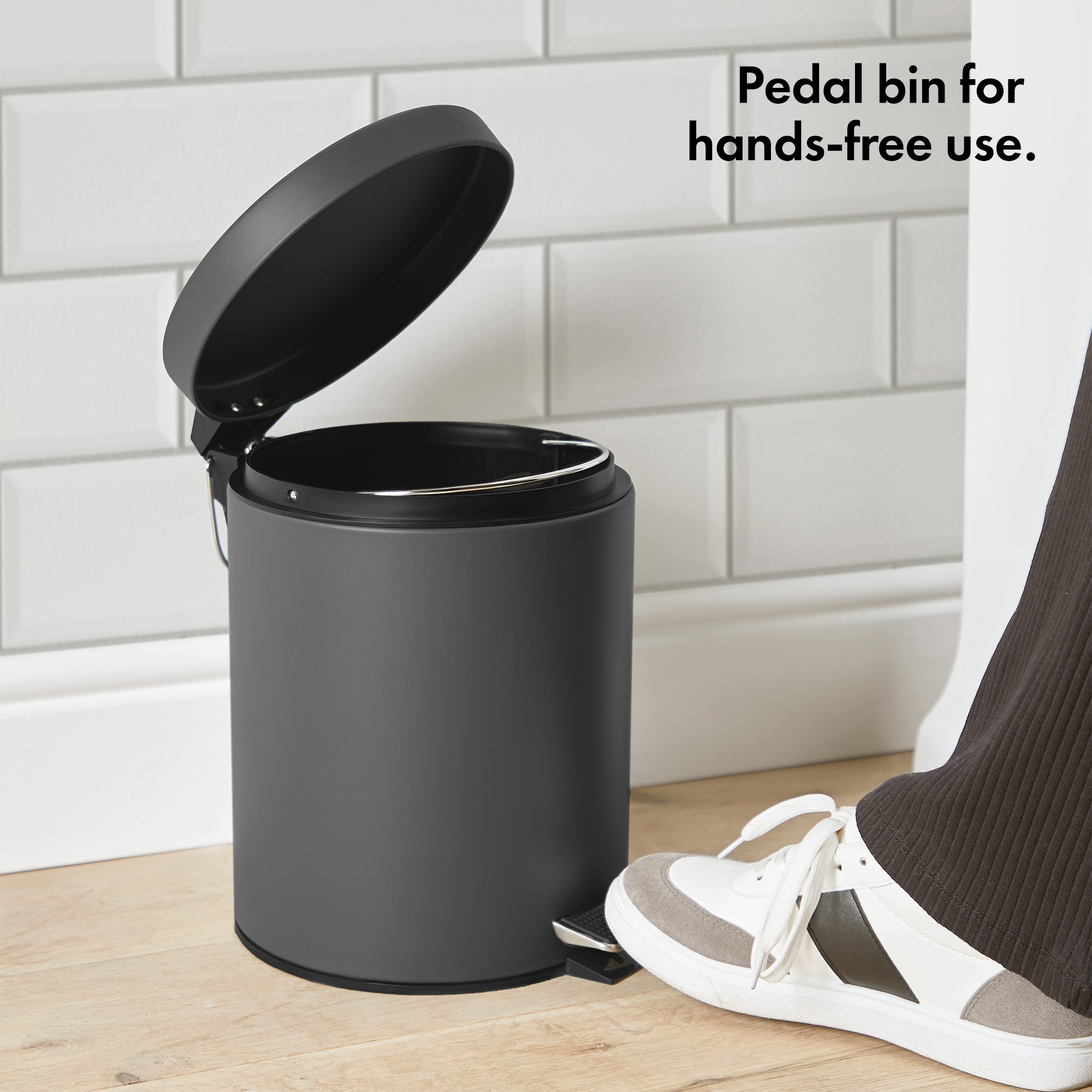 VonHaus 5L Grey Pedal Bin Compact and Portable with Pedal and Lid Hands