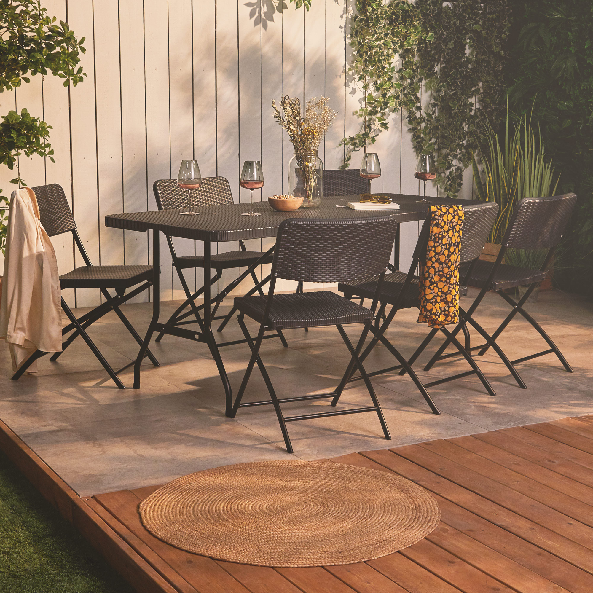 VonHaus Rattan Effect Dining Set – Folding Table Chairs Outdoor Garden