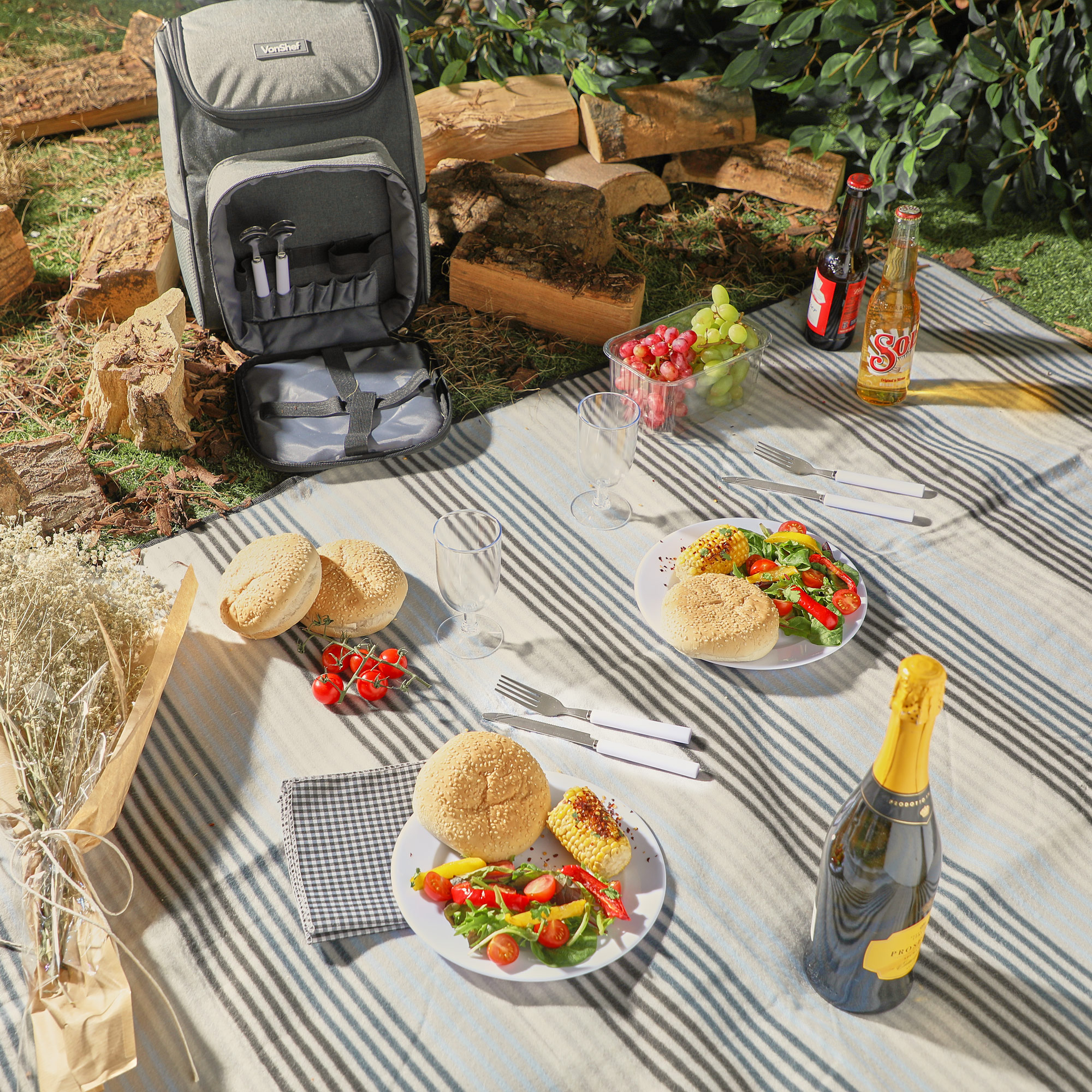 VonShef Insulated Picnic Backpack for 2 Leakproof Cooling bag Beach