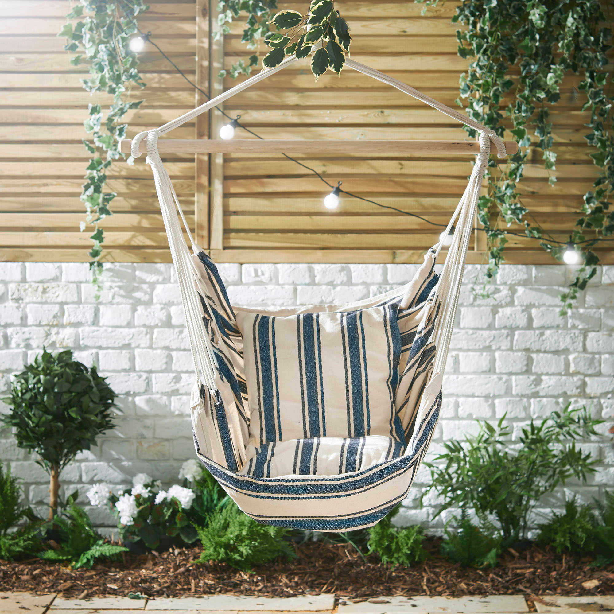 VonHaus Hanging Swing Chair - Swinging Hammock for Outdoor Indoor