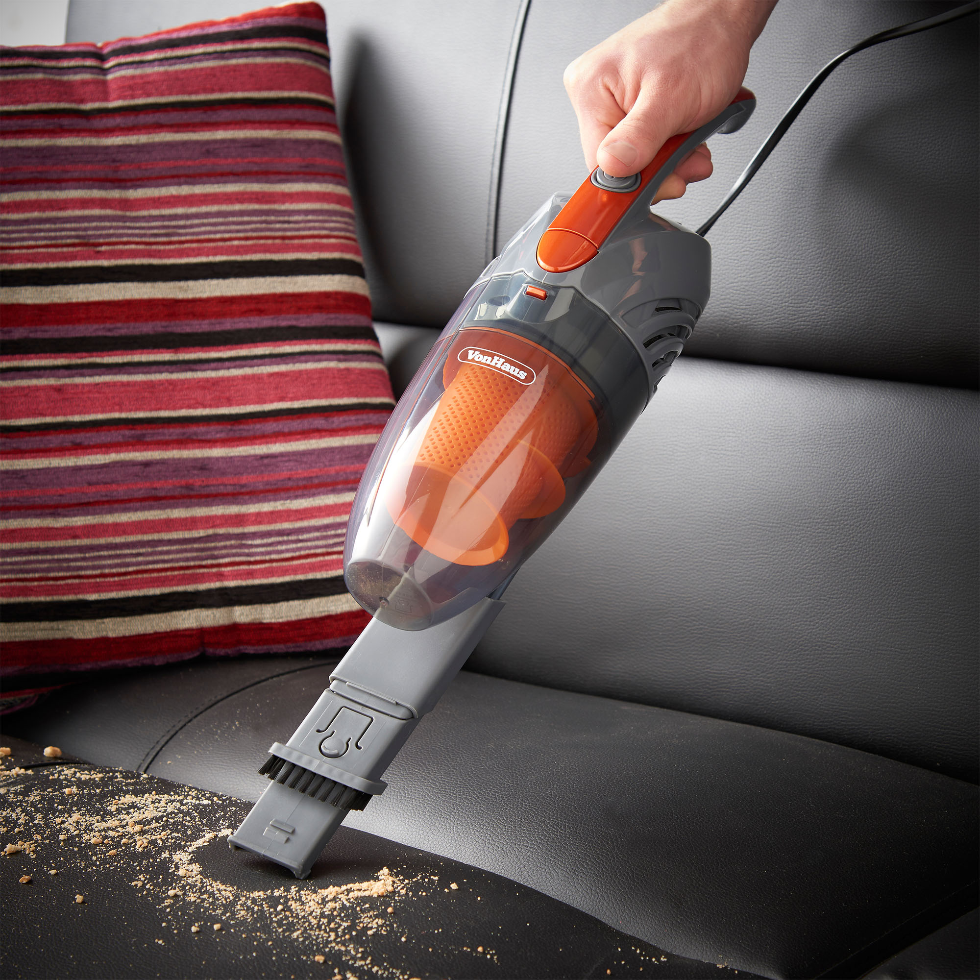 Пылесос handheld vacuum cleaner. Hand holding the Vacuum Cleaner. Vacuum Cleaner in hand. VONHAUS Mini Handheld. VACCLEAN Suite пылесос автомобильный купить.