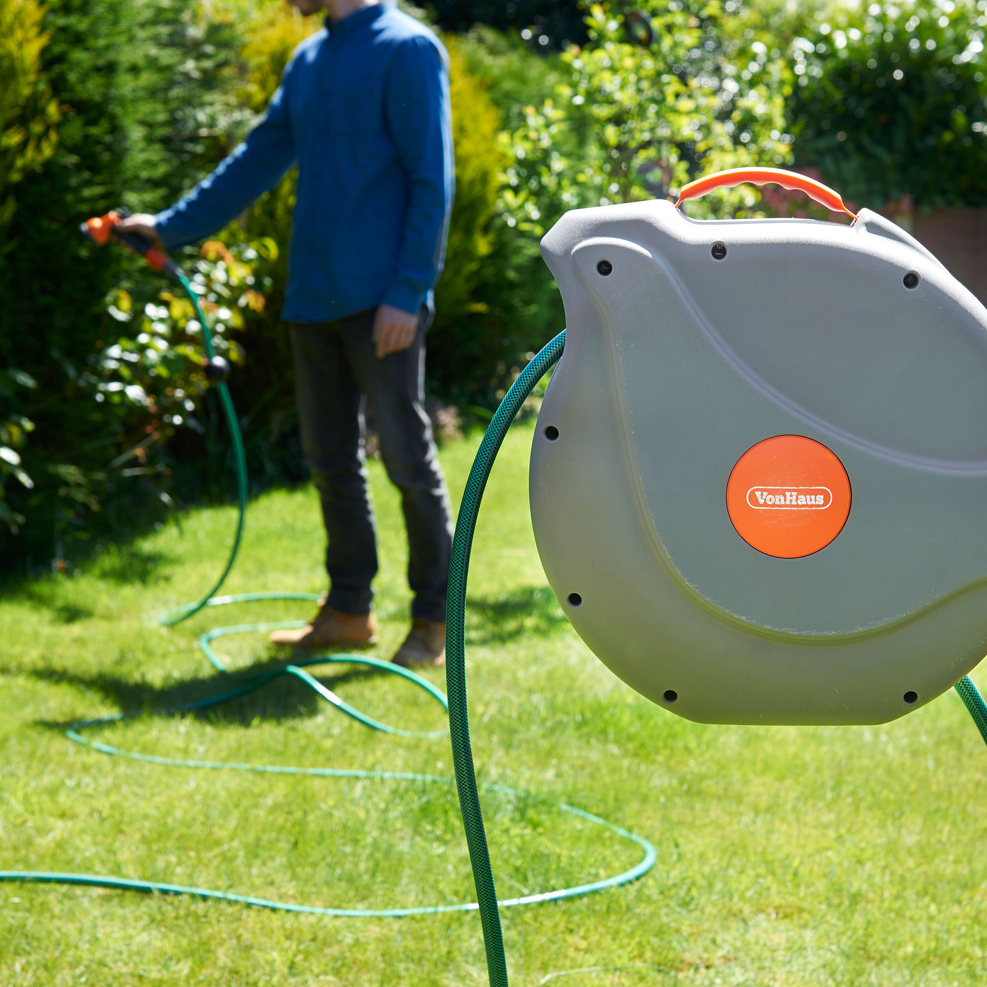 VonHaus 30M Wall Mounted Garden Hose Auto Rewind Reel 8 Function