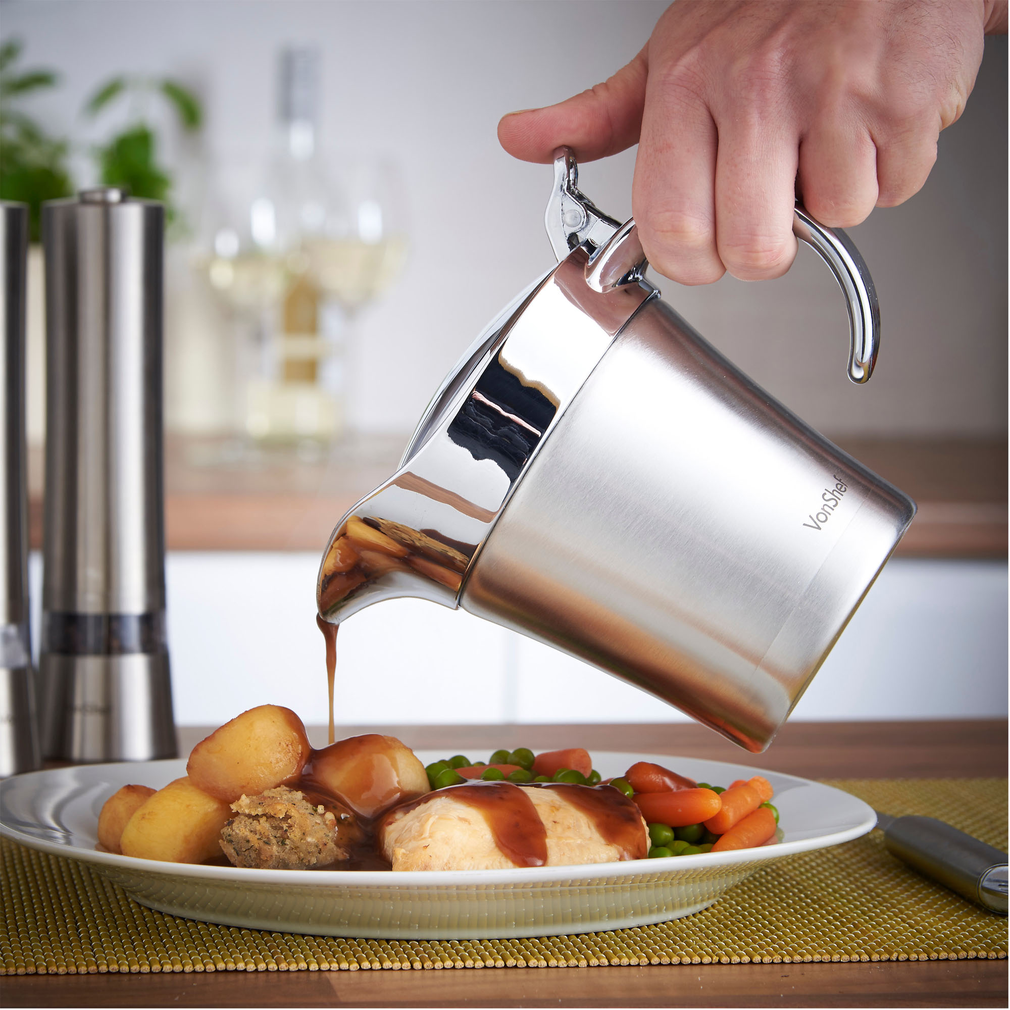 VonShef Stainless Steel Gravy Sauce Boat Jug Double Insulated Pourer
