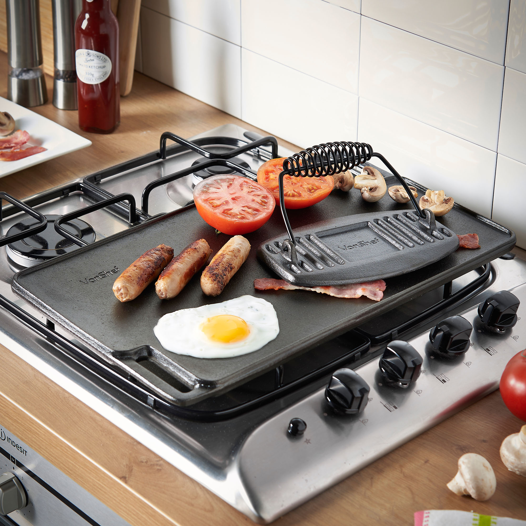 VonShef Black PreSeasoned Cast Iron Reversible Griddle Plate & Meat
