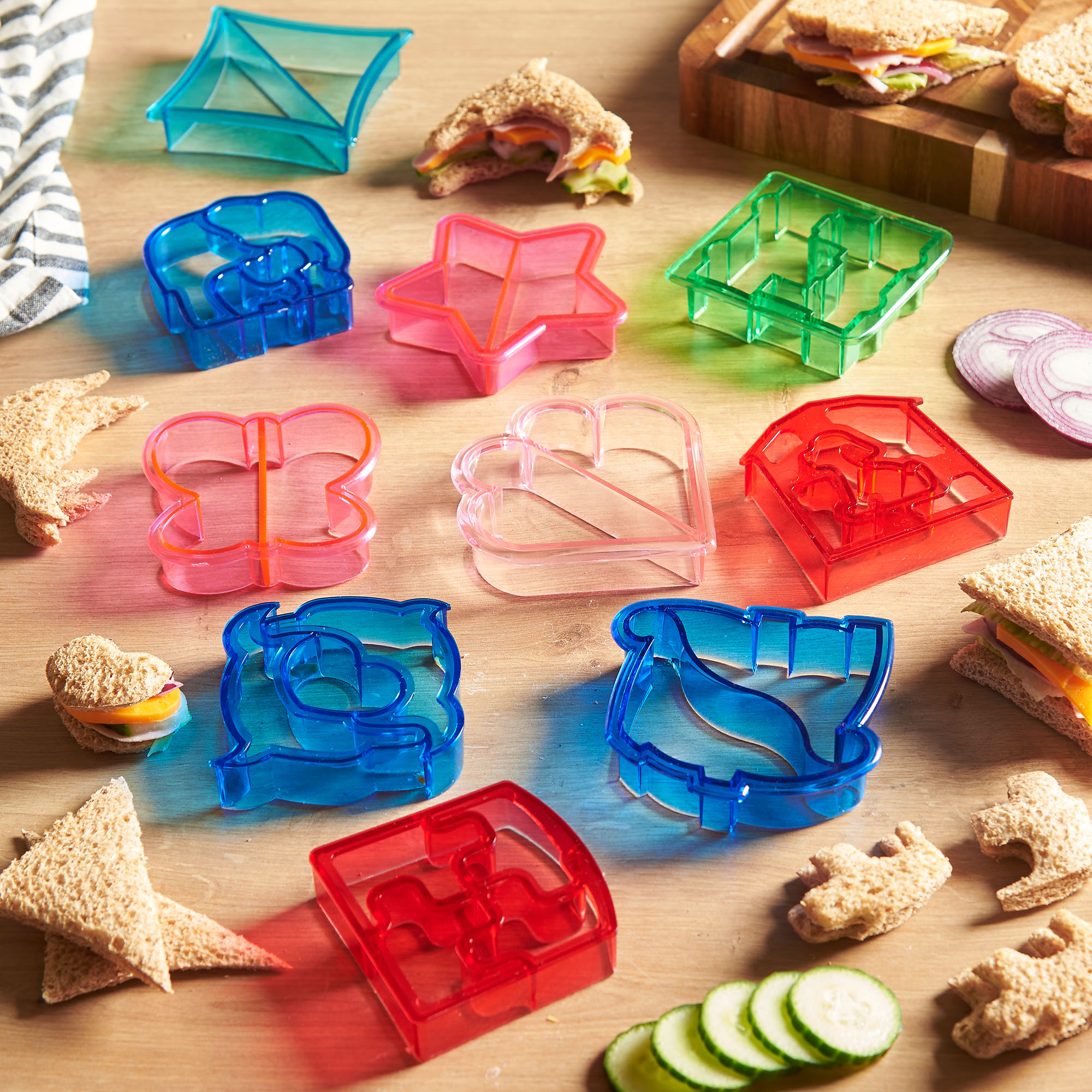 VonShef 15 Piece Sandwich & Vegetable Cutter Set Novelty Plastic Cookie