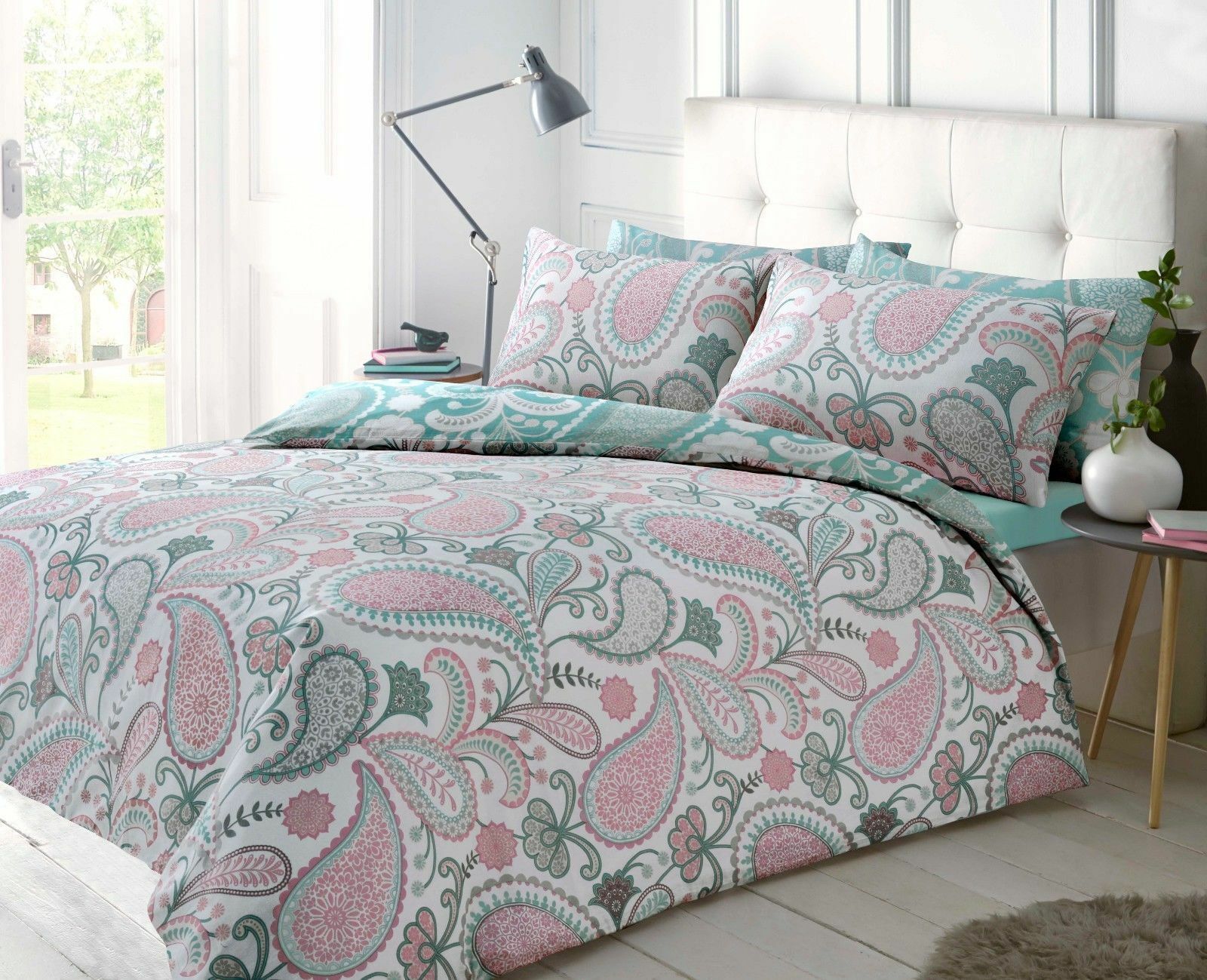 Paisley Duvet Cover Reversible Quilt Set with Pillowcases Single Double