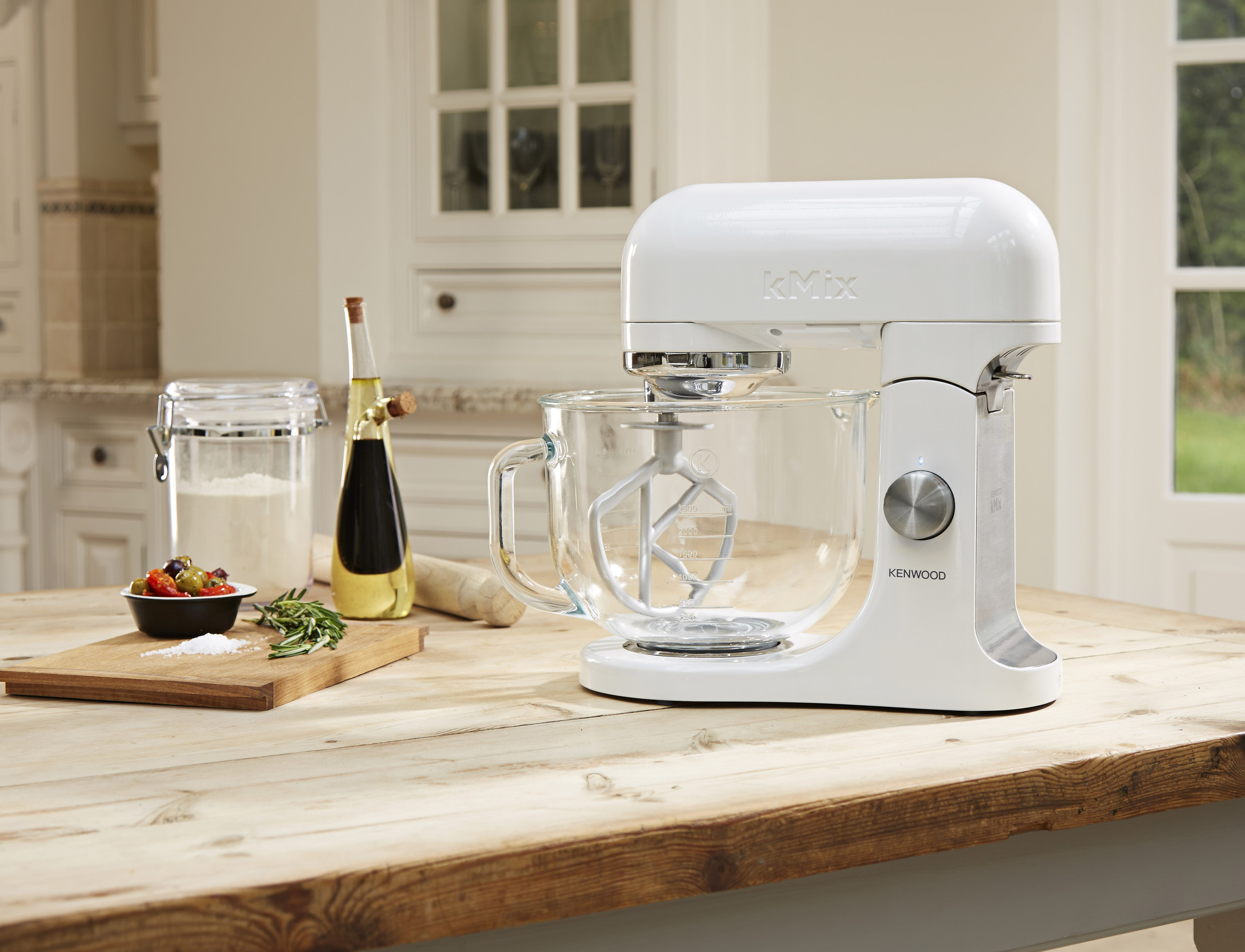 Kenwood KMX50G KMIX Stand Mixer in White with Glass Bowl. Refurbished