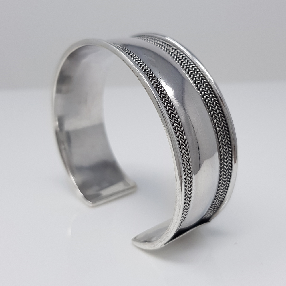 ladies sterling silver bangle